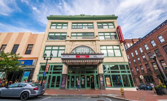 The Queen Wilmington