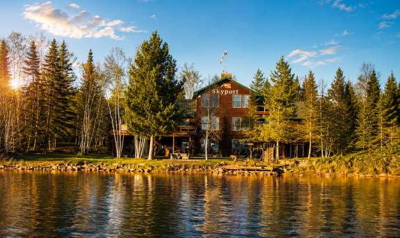 June Lakeside Lodging Special