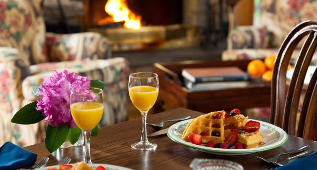 Iris Inn Breakfast