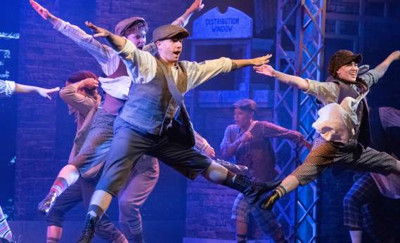 Dutch Apple Dinner Theatre