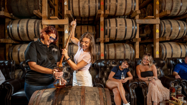 Sip Kentucky Bourbon