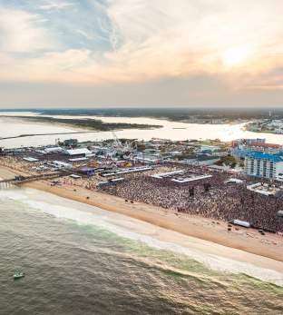 Aerial by Ismael Quintanilla for Country Calling