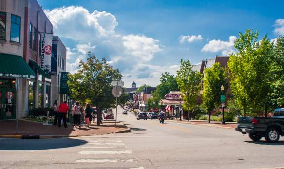 A lively Kirkwood Avenue on a sunny summer day