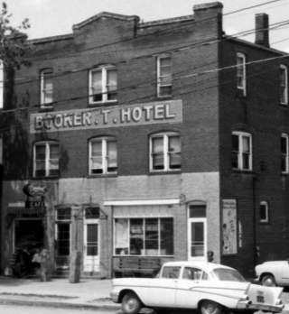 The Foot and The Green Book: Exploring Black Neighborhoods and Black Travel Experiences in Missouri