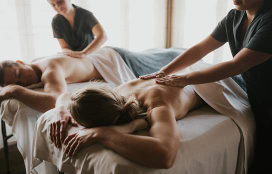 Couples massage at Nadi Wellness in Queenstown