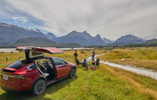 A guided Tesla 4WD tour with Nomad Safaris stopping off at Paradise