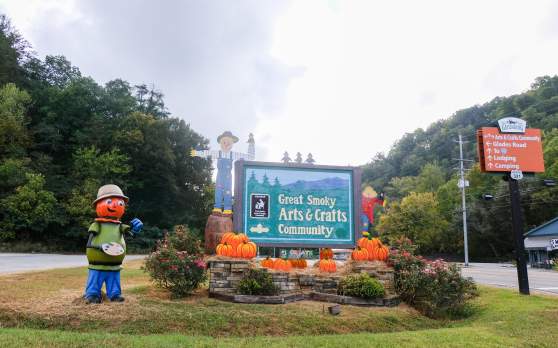 Arts & Crafts Community sign in fall