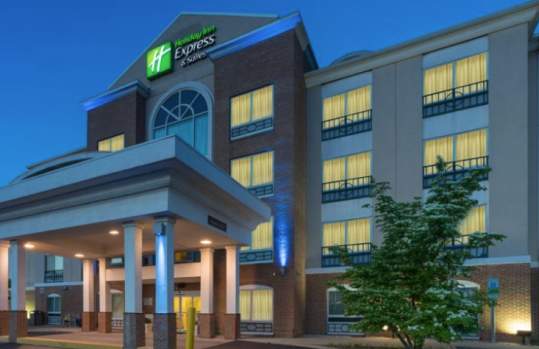 Holiday Inn Express & Suites Woodbridge