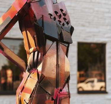 Gregory Mendez' sculpture in Downtown Effingham
