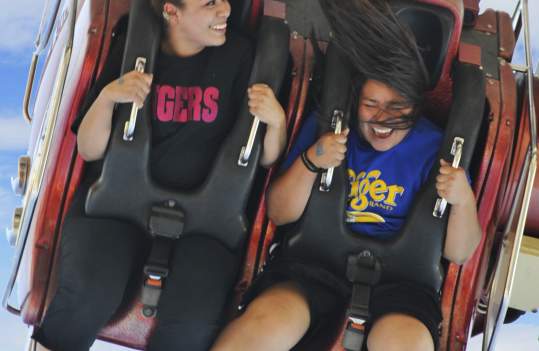 mother daughter having fun at wonderland park