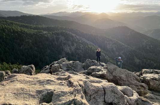 Lost Gulch Overlook with two people taking a photo