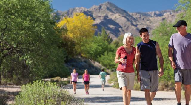 canyon-ranch-tucson-walking-path