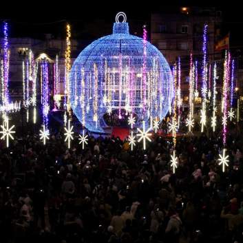 Noël à Fuengirola : en plein air, entre marchés de Noël et promenades au bord de la mer
