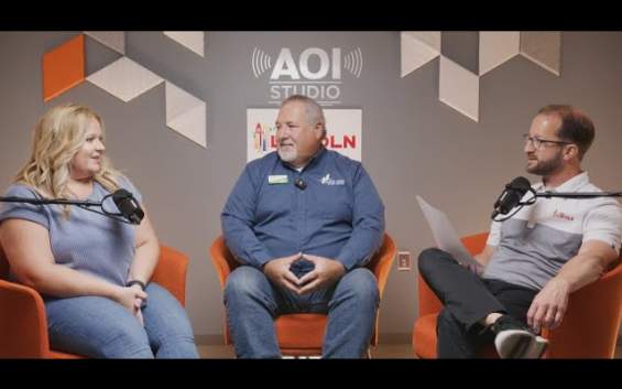 Lincoln Visits with Ron Bohaty and Gina Nathan with Sandhills Global Event Center