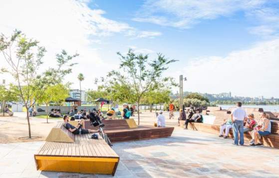 Piazza at Mindeerup at Mends Street Jetty South Perth