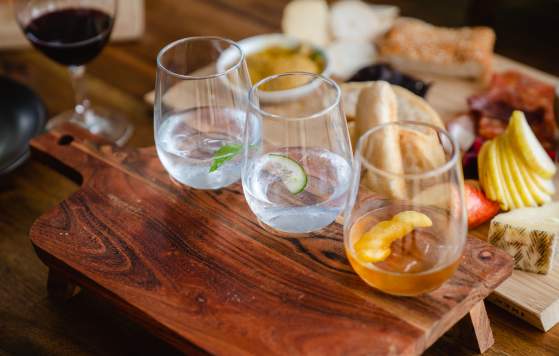 Bickley Valley: Wine & Gin Tour with Up Close & Local Tours