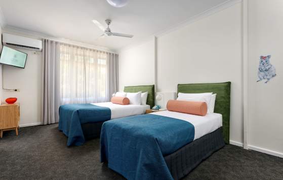 Stay 3 Save 20% at Baileys Parkside Motel by Vetroblu!