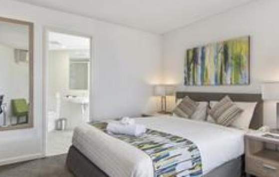Metro Hotel Perth Lights Staycation Package