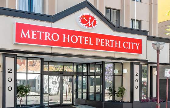Metro Hotel Perth City - Family Getaway