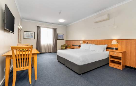 Metro Hotel Perth City - City Escape Staycation