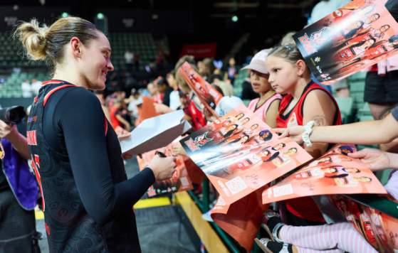 Perth Lynx vs. Sydney Flames