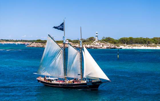 Willie Pearl Lugger Cruises