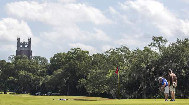 Outdoor Group Travel Experiences in New Orleans