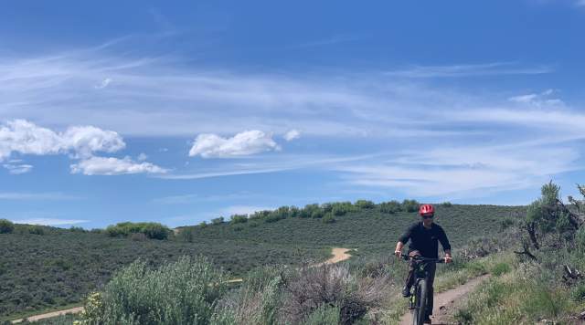 Beginner Mountain Bike Ride with All Seasons Adventures