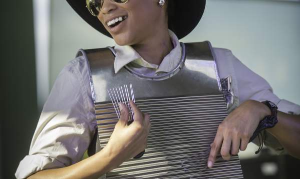 Cajun & Creole Instruments: Frottoir