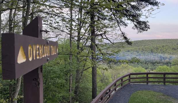 Spring Overlook Trail