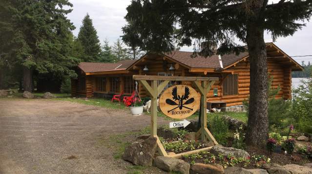 Rockwood Lodge & Outfitters