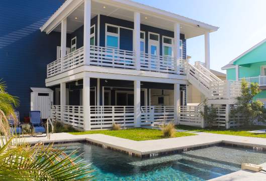Life in Paradise Vacation Rentals and Golf Carts