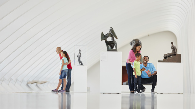 Familes looking around the Milwaukee Art Museum