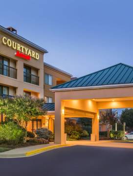 Courtyard by Marriott Frederick