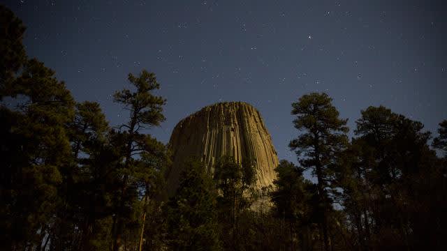 Devils Tower- Night stars