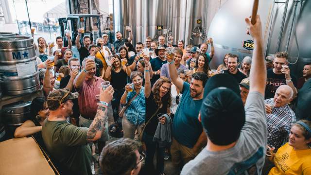 Lakefront Brewing - Bung Queen Crowned