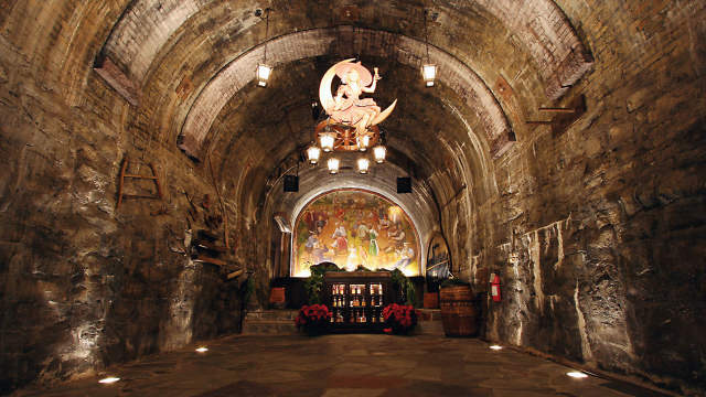 Miller Brewery Tour - Caves