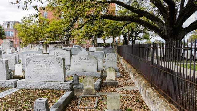 Gates of Prayer Cemetery