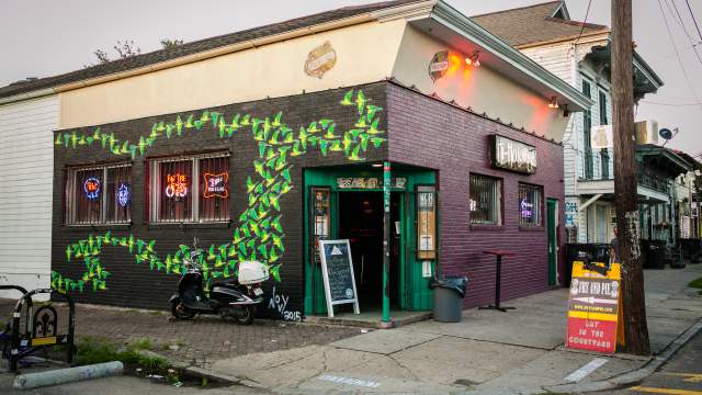 Hi-Ho Lounge