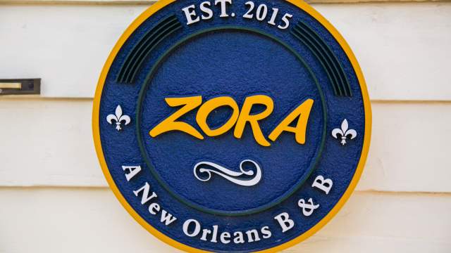 Zora Bed and Breakfast- Algiers Point