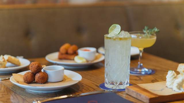 Drinks and Appetizers at Compere Lapin
