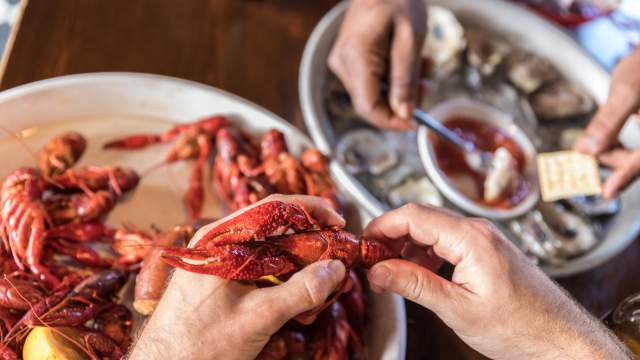 Peeling Crawfish at Frankie and Johnny’s