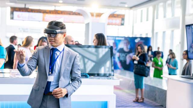 Meeting Planner trying out the latest VR technology