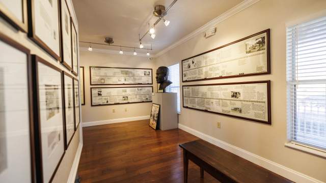 Influencer Katrina Dandridge visits Hannibal Square Heritage Center