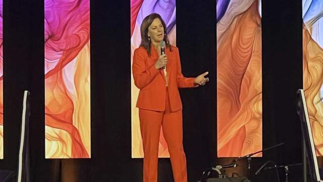 tm-teneo-global-summit-2025-lisa-messina