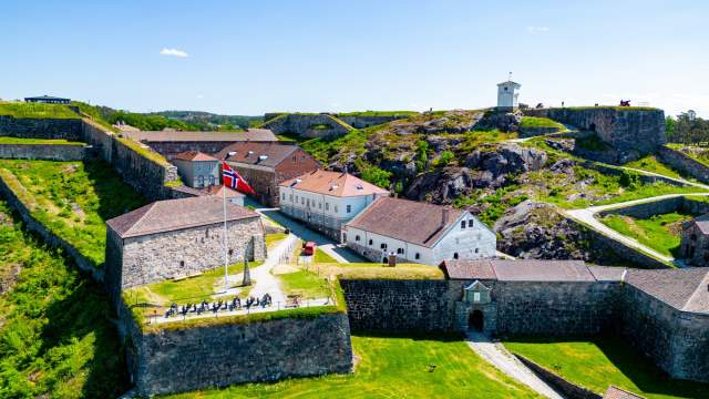 Deler av Fredriksten festning i Halden sett fra luften.