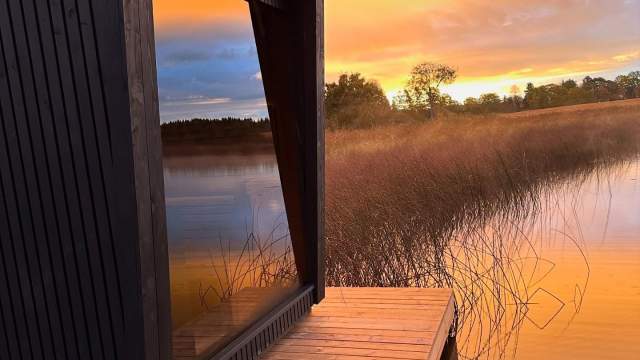 Badstue i solnedgang