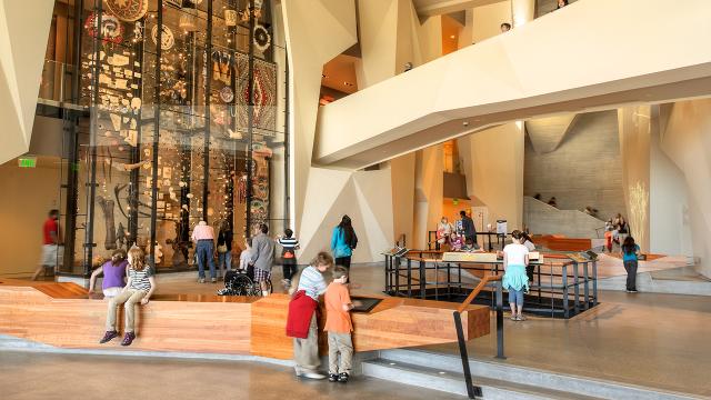 DTN - HI - Attractions - Natural History Museum of Utah