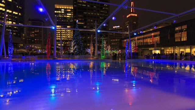 The Downtown Ice skating rink is fun for the whole family!