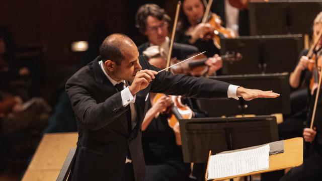 Fawzi Haimor conducts Carmina Burana, a thrilling Masterwork performance